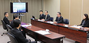 Exchange of views on work style reform with Director of Osaka Labour Bureau