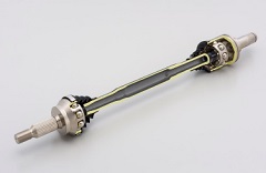 Photo: Compact Lightweight Rear Driveshaft “R Series”