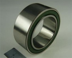 Photo : &lsquo;Highly Greased Ball Bearing&rsquo;
