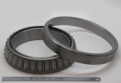 Product photo Example of main dimensions: φ200 × φ280 × 51 mm (photo is when the bearing is opened)