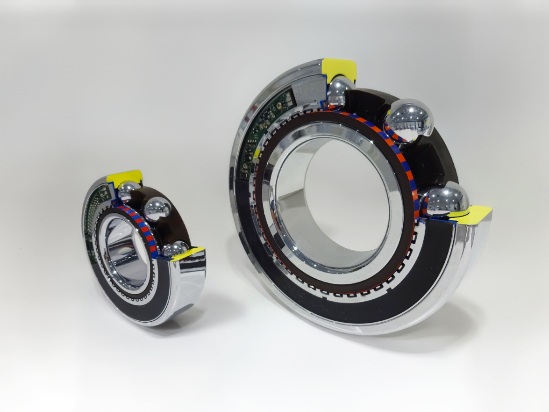 Photo:Talking Bearing Size Comparison