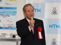Photo: Greeting from Chairman Suzuki
