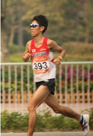Kitaoka gaining on Shami in the final 1 km