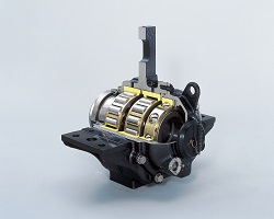 Cutaway of 0 Series Shinkansen axle bearings and housing