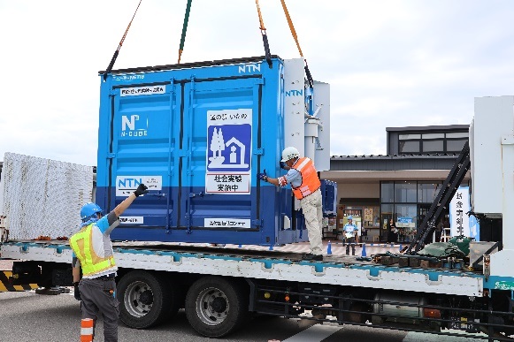 Photo:Transported by truck to the roadside station &ldquo;Itano&rdquo; in Itano-cho, Tokushima from NTN's business site in Kuwana City, Mie, Japan