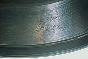Photo: Outer ring raceway of double row tapered roller bearing (RCT bearing)